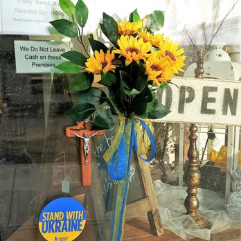 The Flower Shoppe - #standwithukraine - Florists Near Me - Barrhead, Alberta The Flower Shoppe - #standwithukraine - Florists Near Me - Barrhead, Alberta