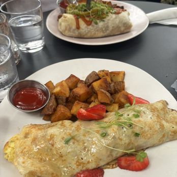 Cafe Lift - Jen's Crespelle Breakfast Burrito - Breakfast & Brunch Near Me - Haddonfield, New Jersey