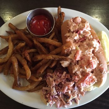 Back Bay Social - Lobster roll linch - New American Near Me - Boston, Massachusetts Back Bay Social - Lobster roll linch - New American Near Me - Boston, Massachusetts