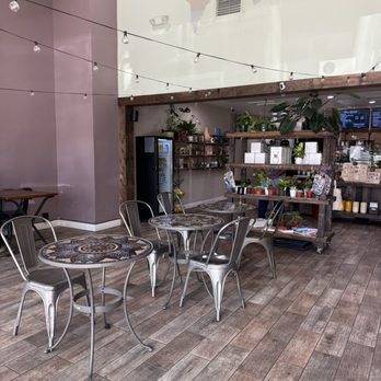 Mundial Coffee - Inside seating - Coffee & Tea Near Me - Riverside, California Mundial Coffee - Inside seating - Coffee & Tea Near Me - Riverside, California