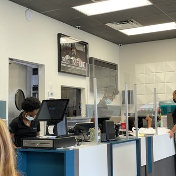 Sundays Eatery - Inside during COVID - 6 ft protocols in place - Soul Food Near Me - Miami Gardens, Florida