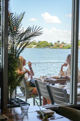 GG's Waterfront by null