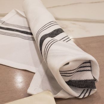 SweetDiner - Cloth napkins, nice. - Diners Near Me - Milwaukee, Wisconsin
