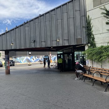 Roosevelt Island - Subway station F - Parks Near Me Roosevelt Island - Subway station F - Parks Near Me
