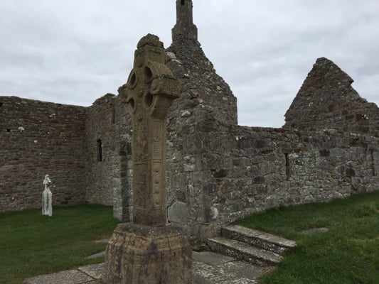Clonmacnoise Monastic Site by null