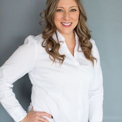 Moses Eyecare Center - Dr. Ashley