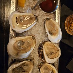 Lucky Day Whiskey Bar - Oysters