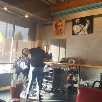 Salon Mercury - Interior towards front (10/12/19) - Hair Salons Near Me - Seattle, Washington