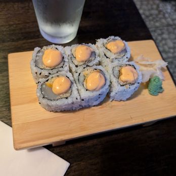Ukai Japanese Restaurant - Spicy scallop roll - Japanese Near Me - Chicago, Illinois