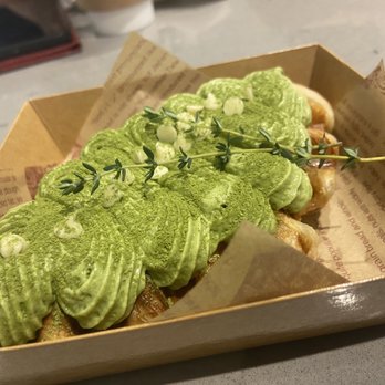 Dessert Fox - Matcha Croffle - Desserts Near Me - Toronto, Ontario