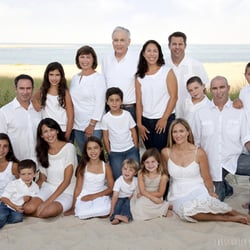 The Studio by the Sea - Large, multi-generational family group photos on Cape Cod, a specialty