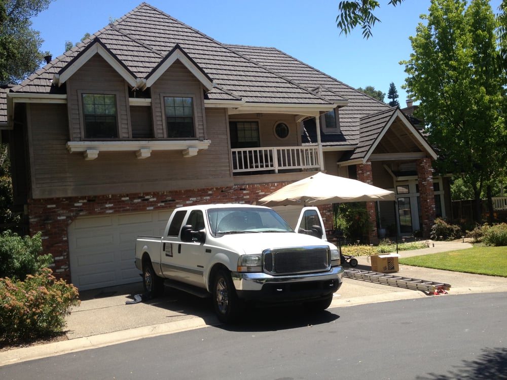 Slide of Petrashishin Roofing Co