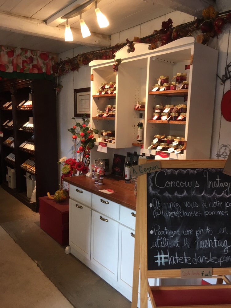 LA TÊTE DANS LES POMMES Updated August 2024 1673 Chemin Principal