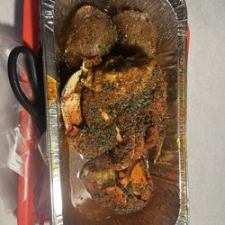 Smithfield Seafood Restaurant - Build your own Feast 1lb Dungeness crab 1 lobster Tail Potatoes and corn(undernesth the crab