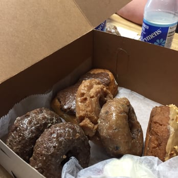Bill's Donut Shop - Bill's Donuts - Donuts Near Me - Centerville, Ohio Bill's Donut Shop - Bill's Donuts - Donuts Near Me - Centerville, Ohio