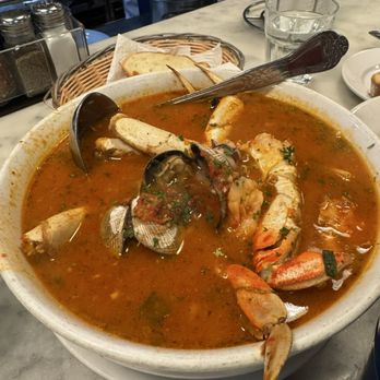 Sotto Mare - The "Best Damn Crab Cioppino" - Seafood Near Me - San Francisco, California Sotto Mare - The "Best Damn Crab Cioppino" - Seafood Near Me - San Francisco, California
