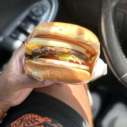 In-N-Out Burger - Cheeseburger