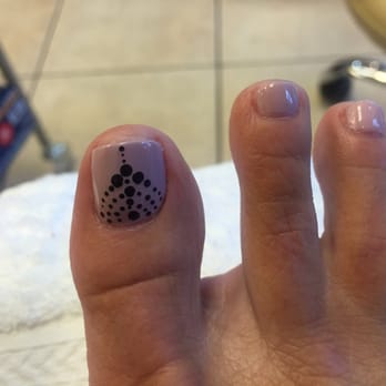 Lucky V Salon - Cute pedi design - Nail Salons Near Me - Martinez, California