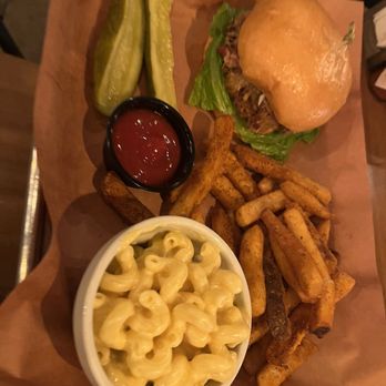 OISO BBQ PIT - Pulled Pork Burger - Barbeque Near Me - Fort Lee, New Jersey OISO BBQ PIT - Pulled Pork Burger - Barbeque Near Me - Fort Lee, New Jersey
