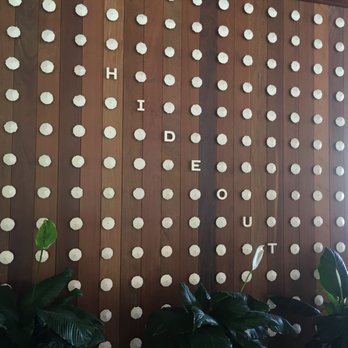 Hideout - Find the restaurant name from 30 ft away! - Bars Near Me - Honolulu, Hawaii