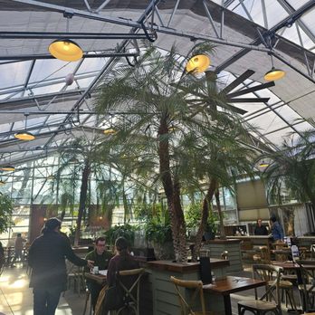 High Hand Cafe - Inside setting - New American Near Me - Loomis, California