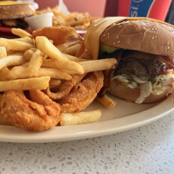 Chris's Burgers - Burgers Near Me - Rialto, California