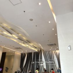 Bayfront Hotel Cebu - Lobby