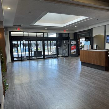 Elk + Avenue Hotel - Hotels Near Me - Banff, Alberta Elk + Avenue Hotel - Hotels Near Me - Banff, Alberta