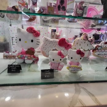 Hello Kitty Cafe - More Cute Merch - Desserts Near Me - Las Vegas, Nevada