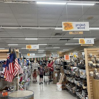 Austin Creative Reuse - Fabric Stores Near Me - Austin, Texas