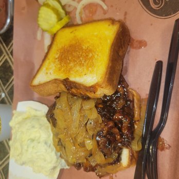 The Smoke Pit - Burnt ends sandwich, potato salad - Barbeque Near Me - Concord, North Carolina The Smoke Pit - Burnt ends sandwich, potato salad - Barbeque Near Me - Concord, North Carolina