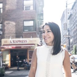 Dr. Estrada has highly specialized training in all areas of general and cosmetic dentistry, from veneers and esthetic crowns to laser.