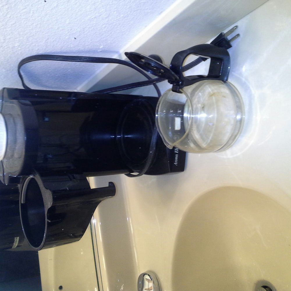 Super 8 by Wyndham Georgetown - Dirty coffee pot - Hotels Near Me - Georgetown, Colorado Super 8 by Wyndham Georgetown - Dirty coffee pot - Hotels Near Me - Georgetown, Colorado