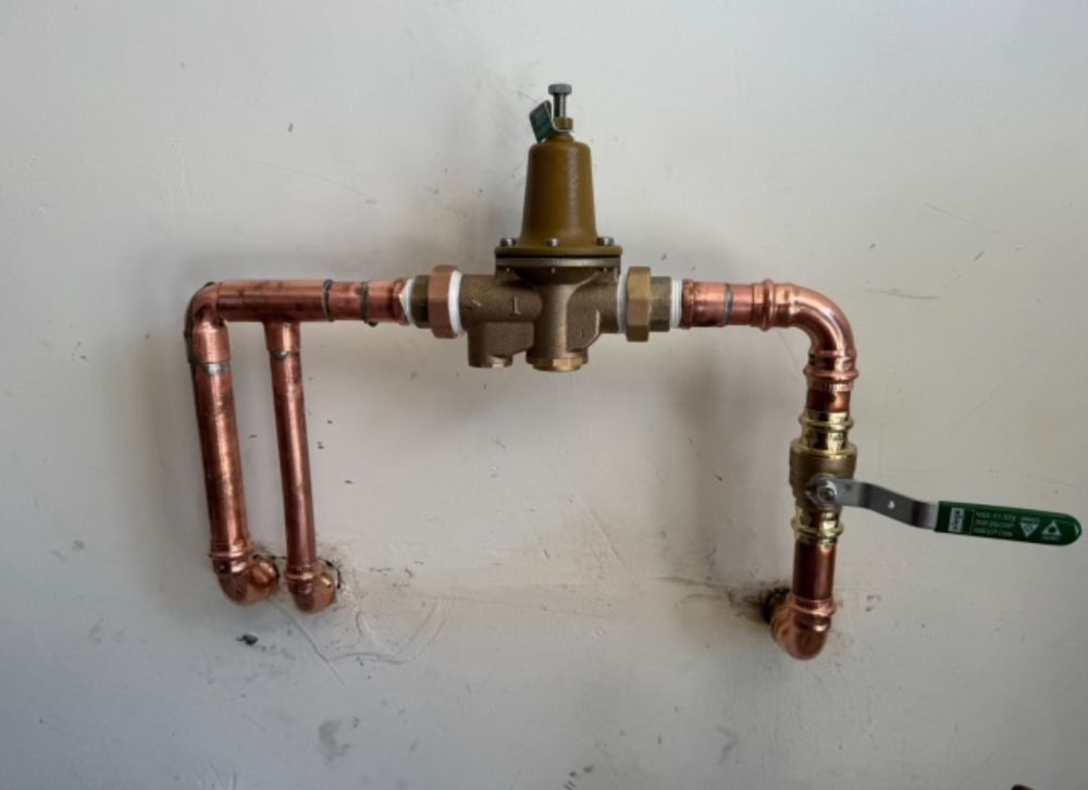 Slide of Leak Experts