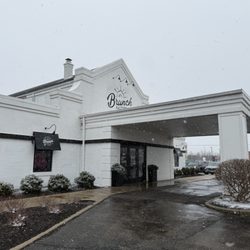 Brunch Factory - Storefront, with a dropoff and pickup lane.