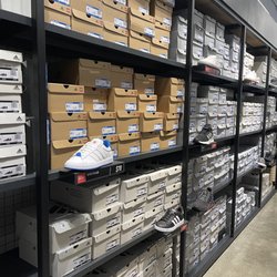 Adidas Outlet - Shoes