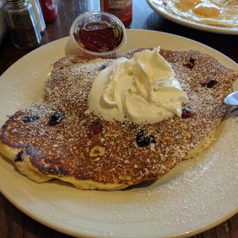 Cafe Raymond - Blueberry Ricotta Pancakes (Vegan) - Breakfast & Brunch Near Me - Pittsburgh, Pennsylvania