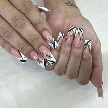 Nails U Love - Done by: Ivy - Skin Care Near Me - Long Beach, California