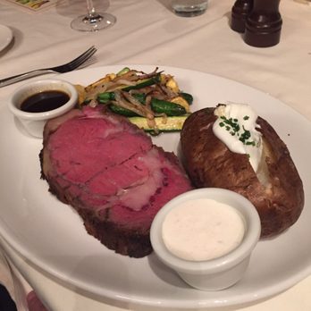 The Vineyard Rose Restaurant - Prime rib - New American Near Me - Temecula, California