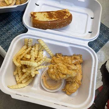 Raising Cane's Chicken Fingers - $10 who would be full. A JOKE - Fast Food Near Me - Carson, California