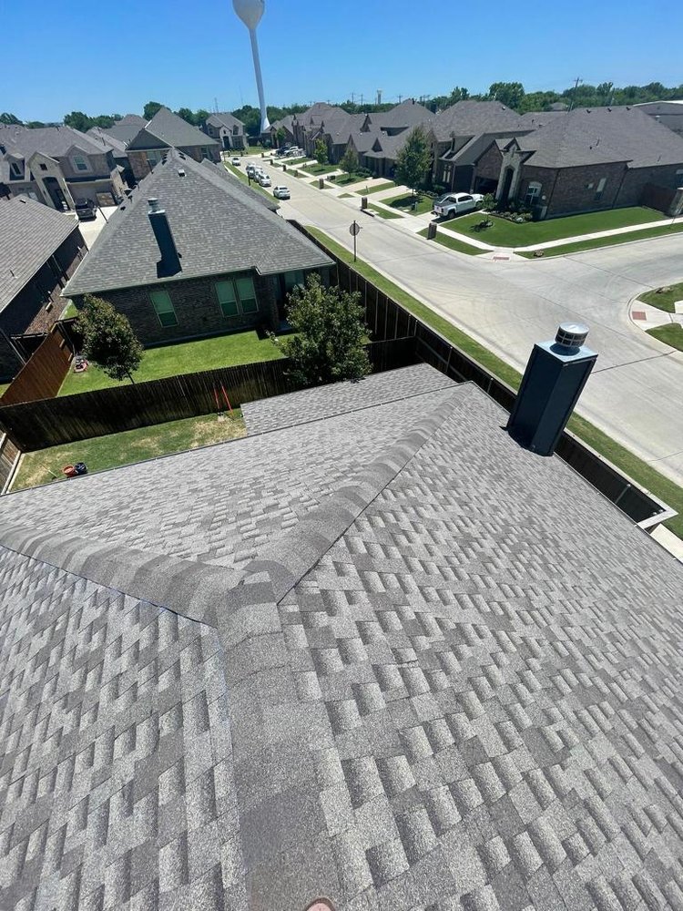 Slide of Vasquez Leon Roofing