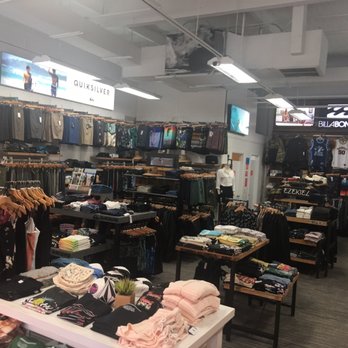 Hawaiian Island Creations - Men's Clothing Near Me - Mililani, Hawaii