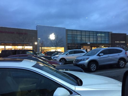 Apple Leawood by null