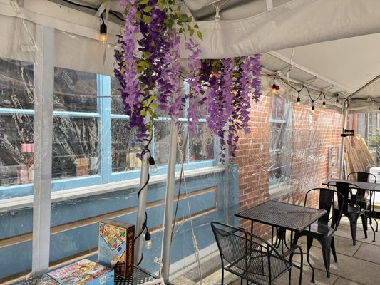 V-NO Wine Bar and Shop by null