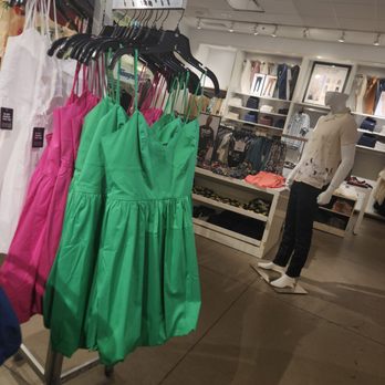 Express - Express - Women's Clothing Near Me - Brooklyn, New York