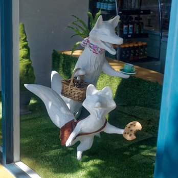 Fox & Kit - The Fox and Kit Statues in the front window - Coffee & Tea Near Me - San Rafael, California