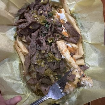 Maui Brewing - Bar Loaded Fries - Brewpubs Near Me - Lahaina, Hawaii