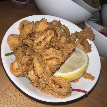 Oui Cocktail Lounge - Crispy calamari - Cocktail Bars Near Me - Brooklyn, New York