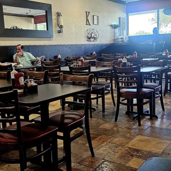 Kristof's Kafe - Hour before closing - American Near Me - Davie, Florida Kristof's Kafe - Hour before closing - American Near Me - Davie, Florida