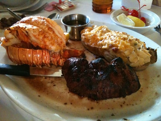 Bob Taylor's Ranch House by null